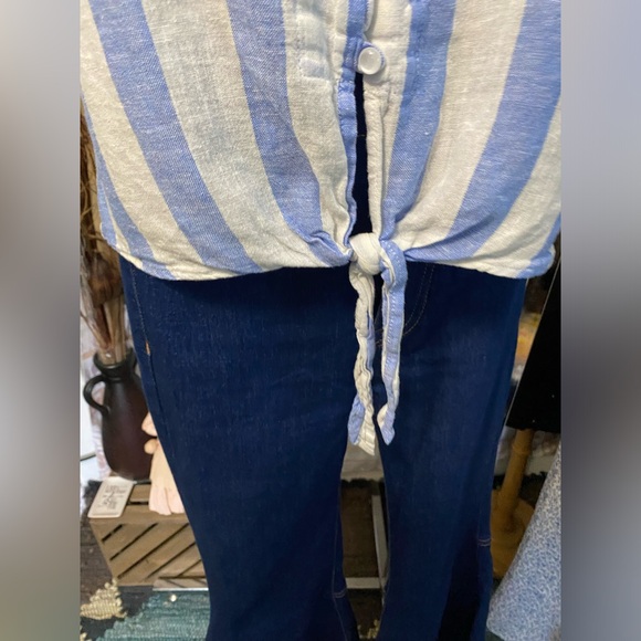 NWOT GAP Linen Mix Blue & White Striped  Tied Front Crop Top Size Small - Picture 3 of 8